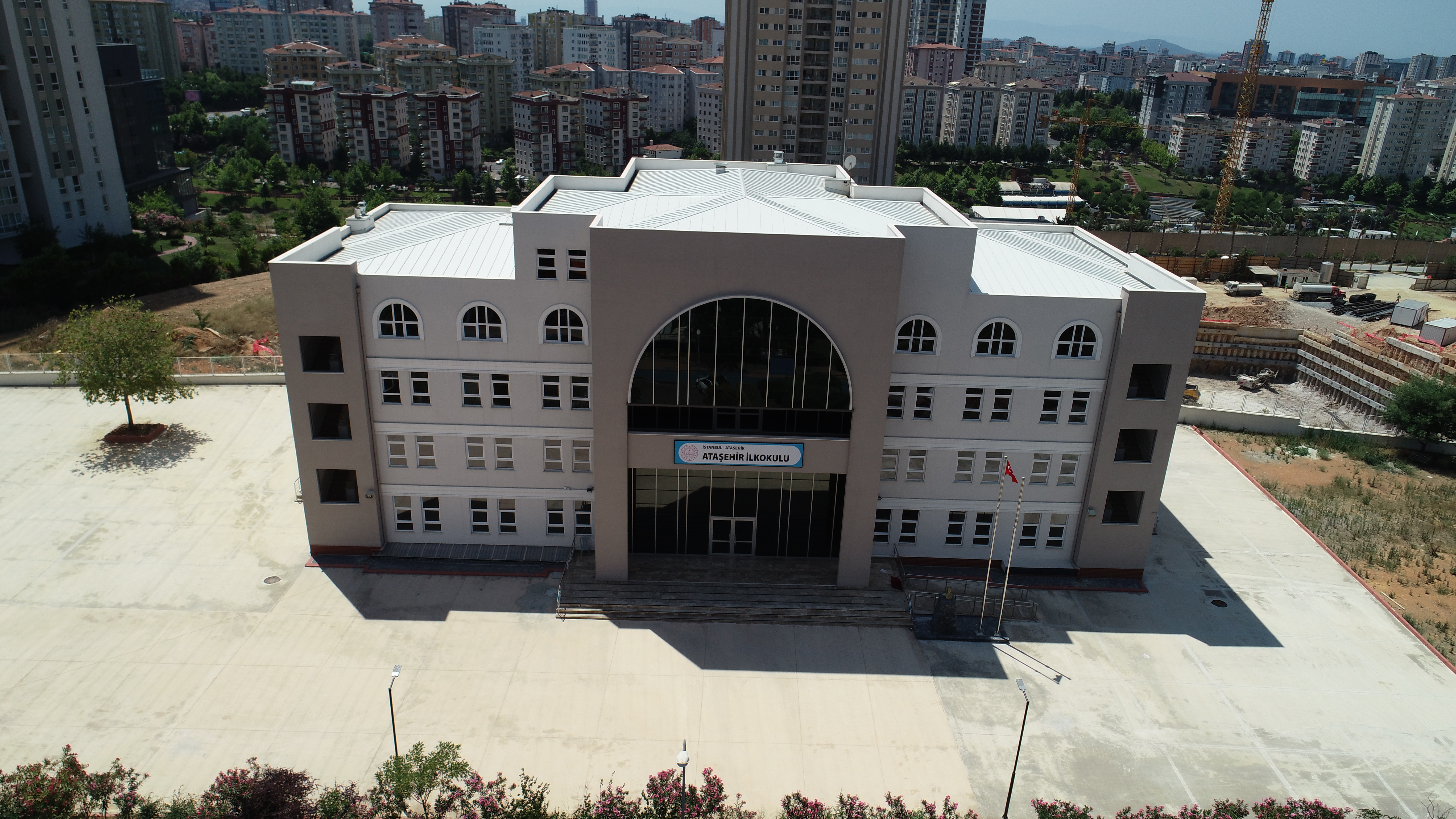 İstanbul İli Ataşehir İlçesi Yeni Sahra Öğretmen Nuriye Duriye Endürüst İ.H.O Yapim İşi